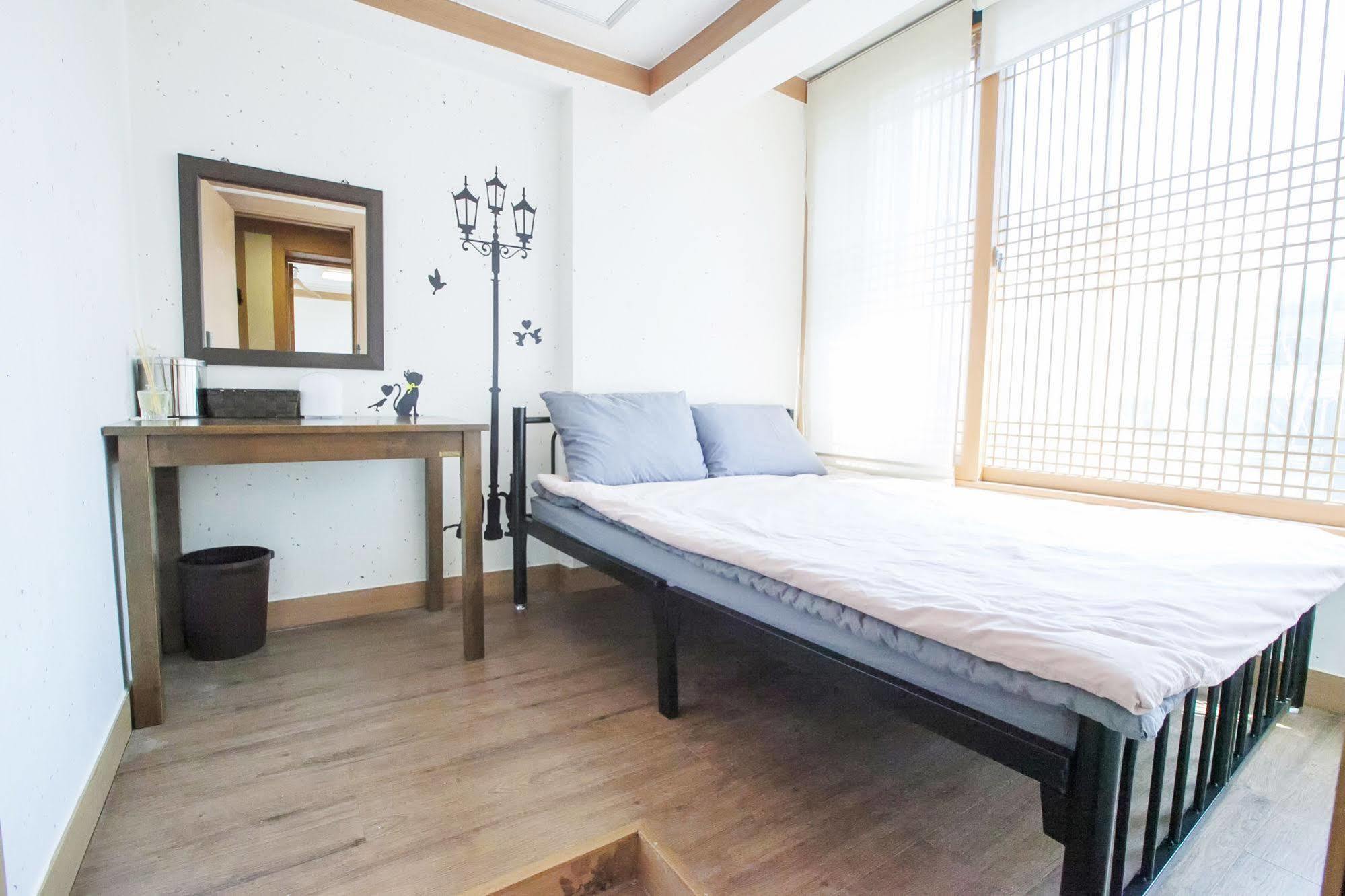 The Blossom Yeonnam Guesthouse Seul Exterior foto
